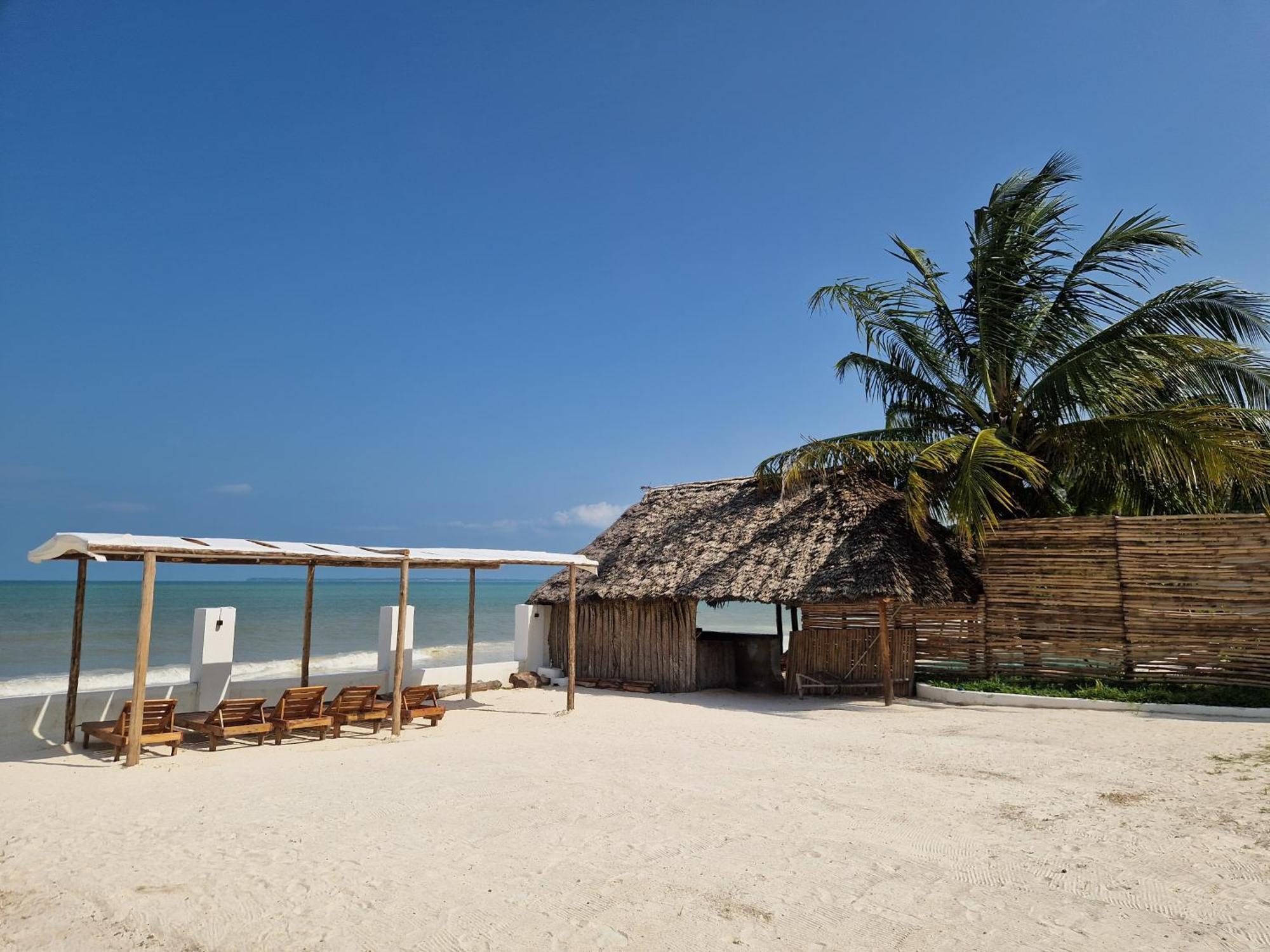 Uroa Zanzibar Vera Beach Hotel By Moonshine Dikoni Room photo