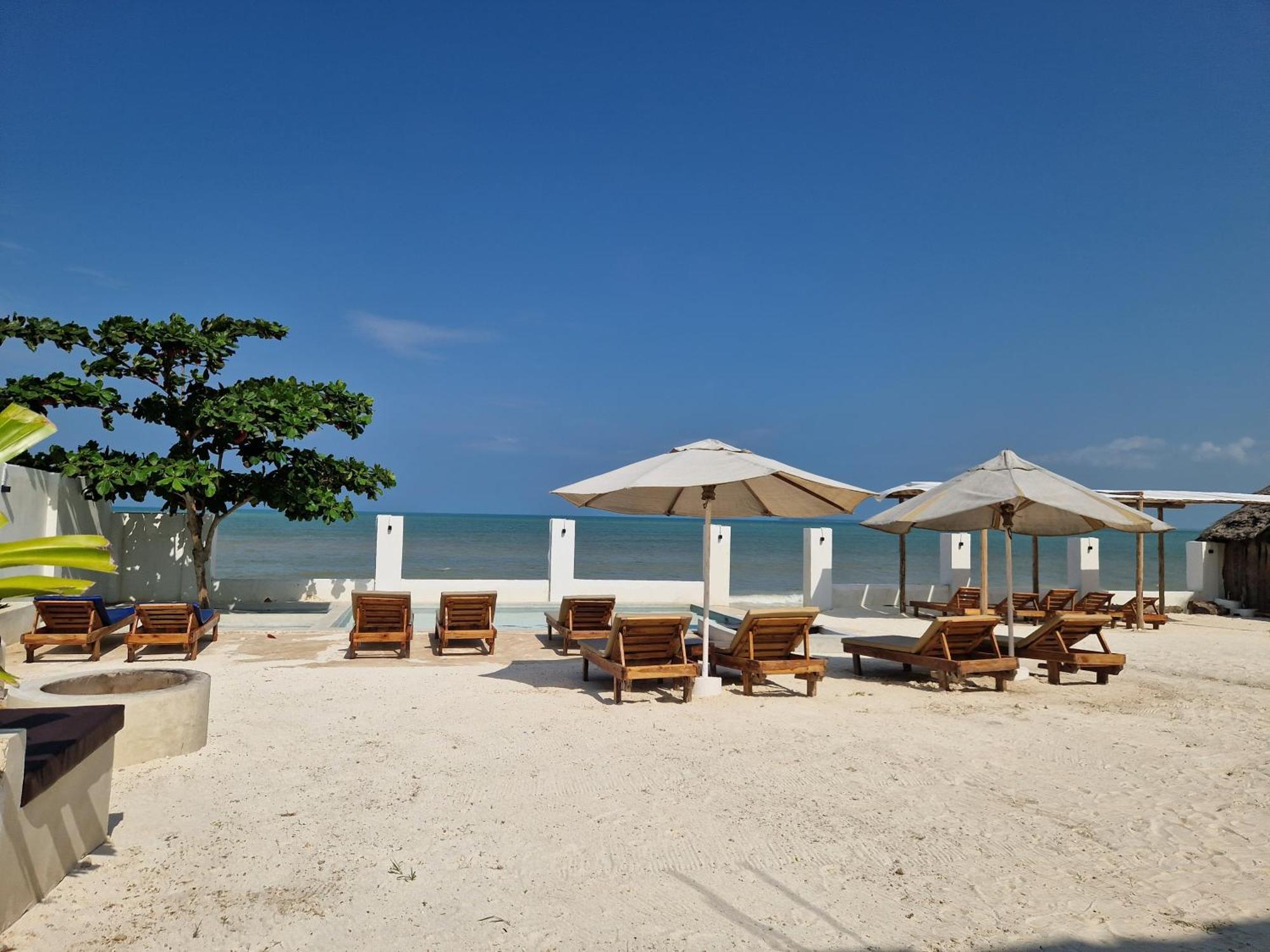 Uroa Zanzibar Vera Beach Hotel By Moonshine Dikoni Room photo